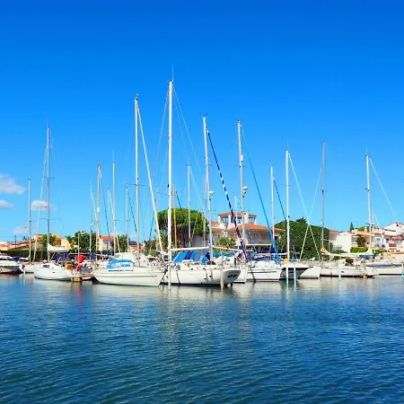 Daire Port Rhodes By Interhome *